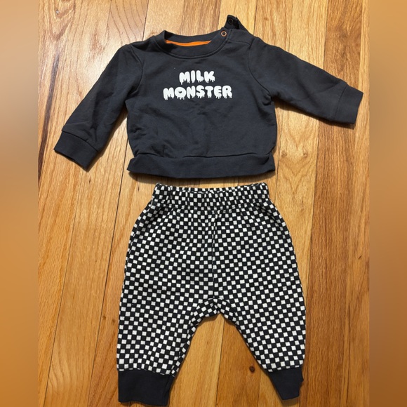 Cat & Jack Black and White Milk Monster Set - Picture 1 of 3